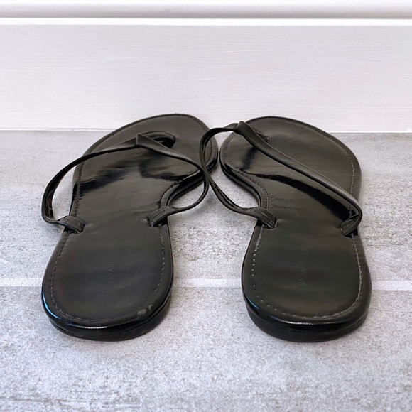 2 Pairs of Summer Shoes /Sandals /Flip - Flops - Picture 6 of 7